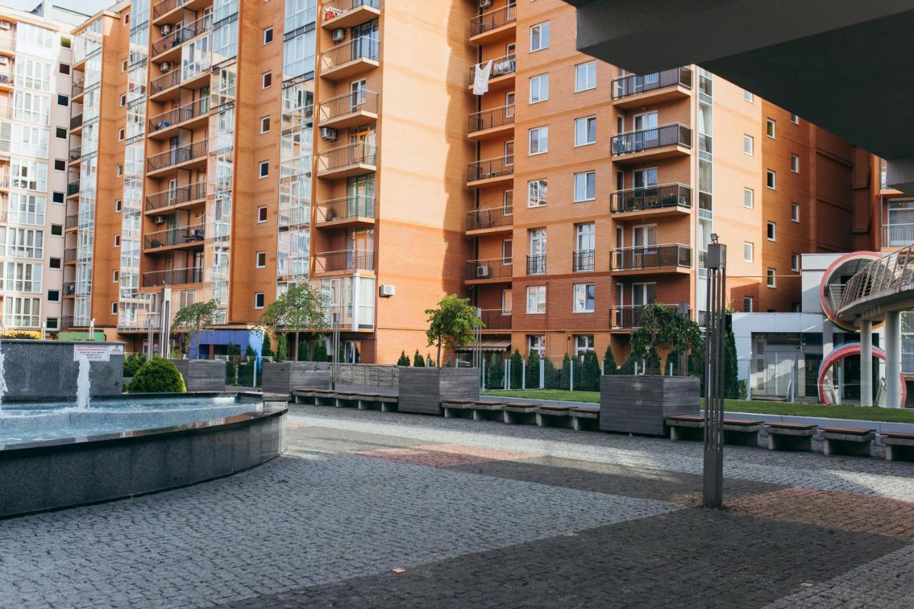 Vodogray Luxury Apartments: Elite Gated Complex with Underground Parking Chernivtsi Exterior photo