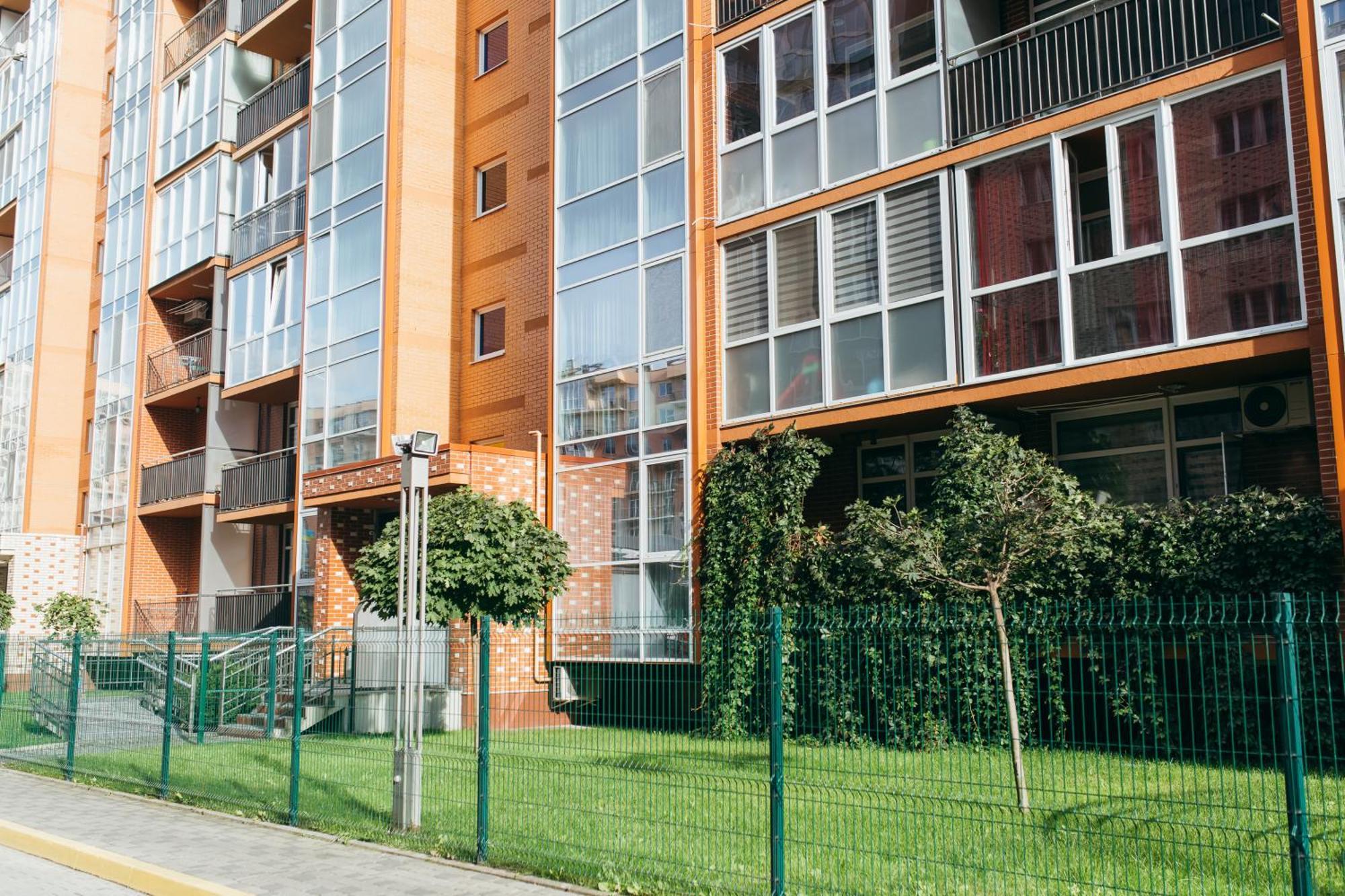 Vodogray Luxury Apartments: Elite Gated Complex with Underground Parking Chernivtsi Exterior photo