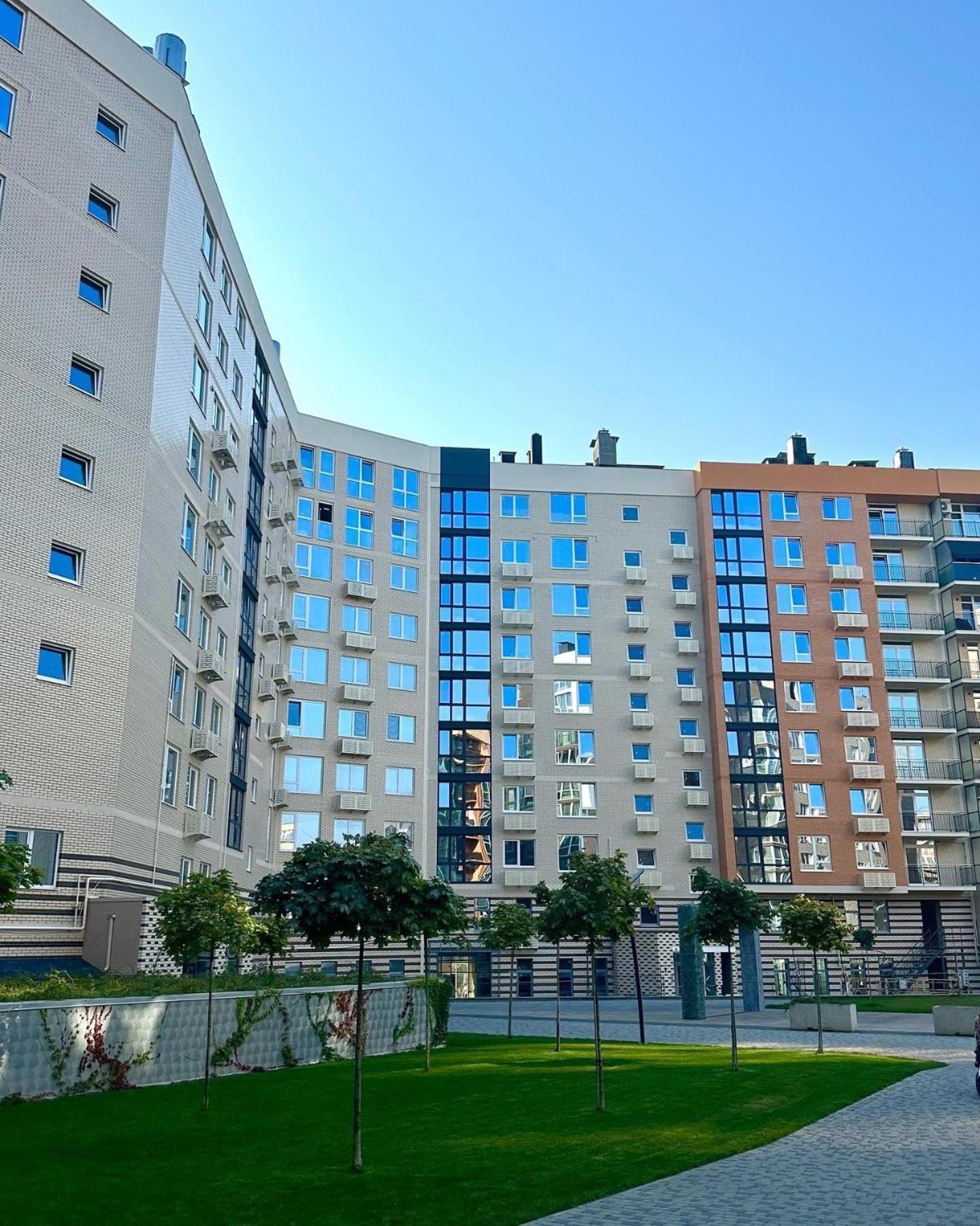 Vodogray Luxury Apartments: Elite Gated Complex with Underground Parking Chernivtsi Exterior photo
